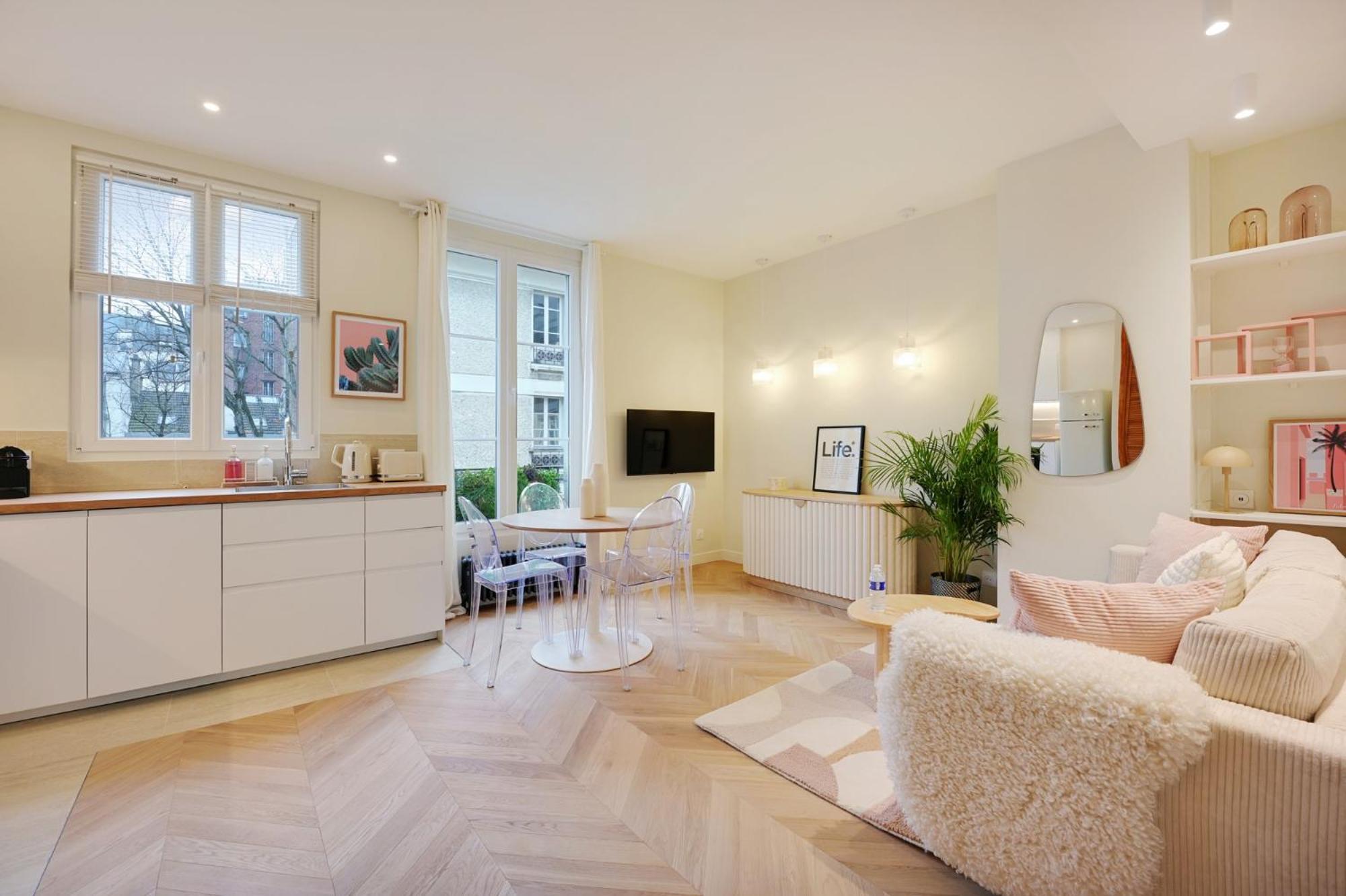 Comfy Suite By Les Maisons De Charloc Homes 불로니으 빌렁꾸흐 외부 사진